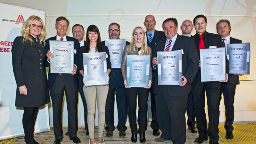 Gruppenfoto Übergabe des Zertifikats der Leitbetriebe Austria